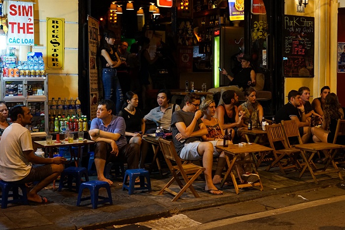 Ta Hien Street